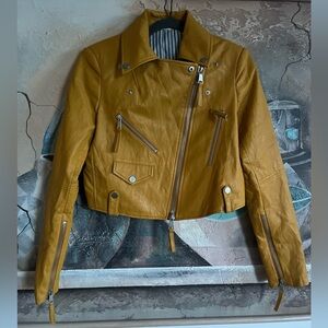 SØSKEN HARLEY DAFFODIL - FAUX LEATHER CROPPED MOTO JACKET